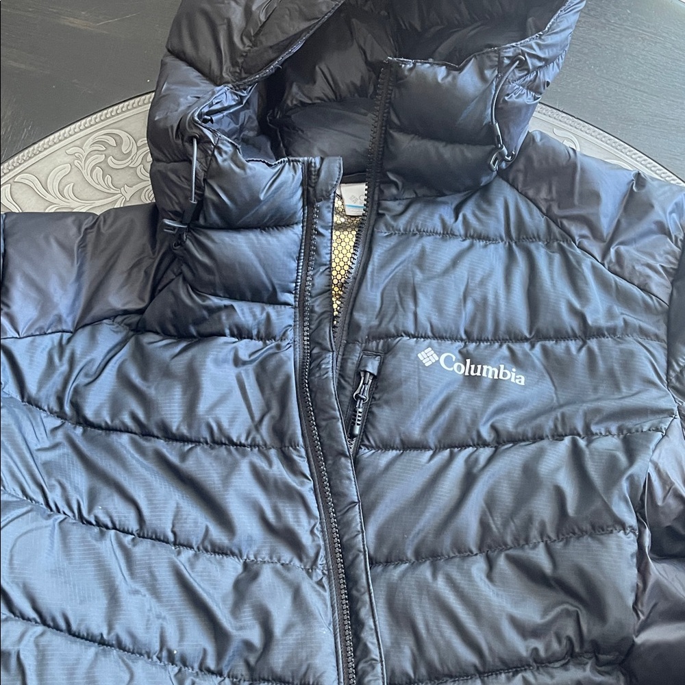Columbia Men’s black puffer